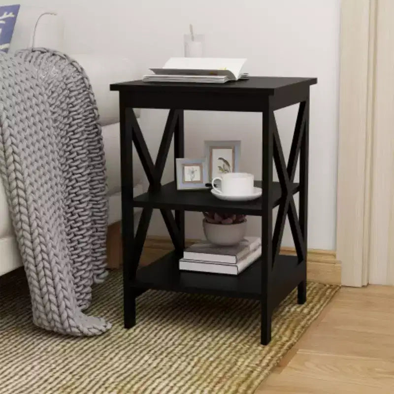 Tavolino nero piccolo con gambe in MDF