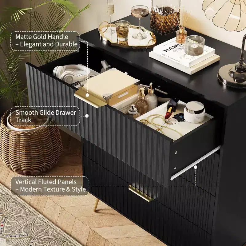 Cassettiera, 32 Pollici Larga Moderna con Scanalature e Maniglie in Metallo, Organizzatore Porta Abiti a 4 Cassetti