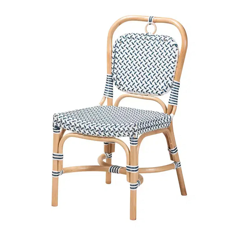 Sedia da bistrot in rattan naturale intrecciato bianco e blu, stile moderno francese