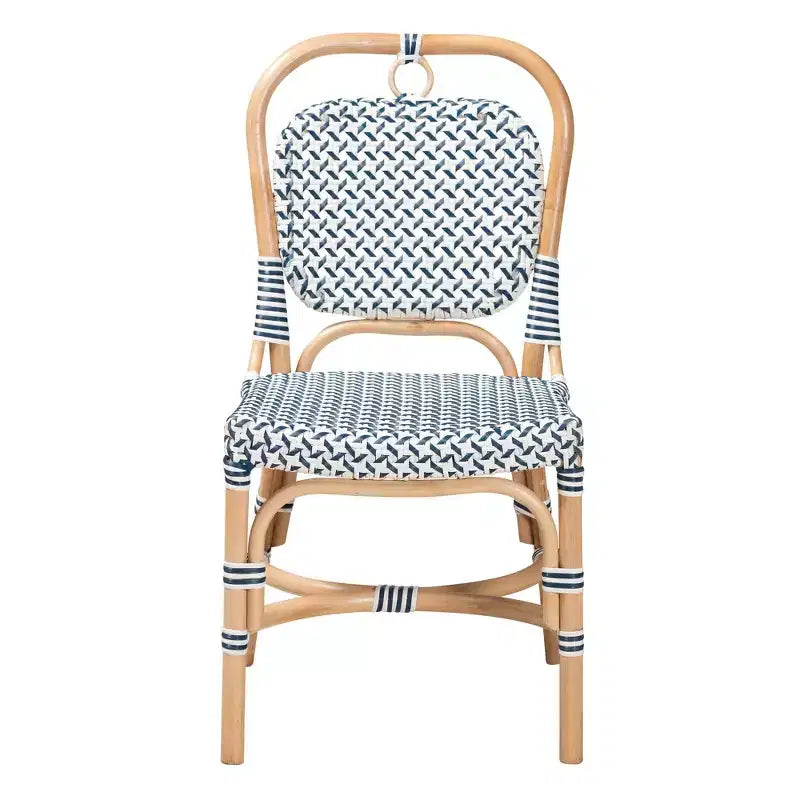 Sedia da bistrot in rattan naturale intrecciato bianco e blu, stile moderno francese